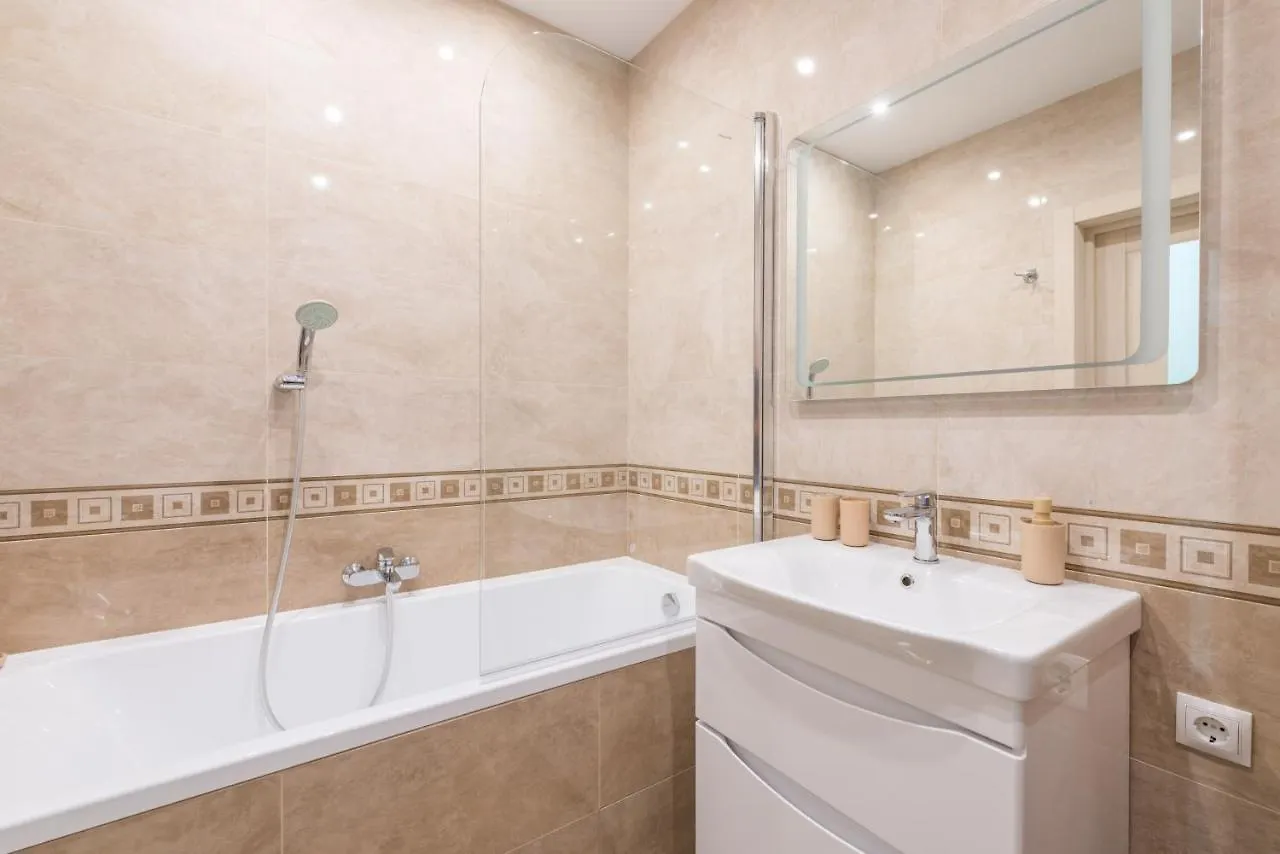 Deluxe Apartment On Belorusskay Street 