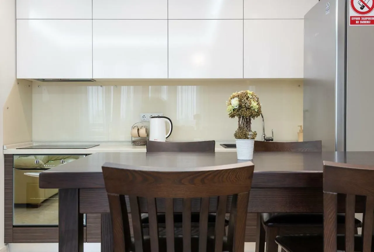 Deluxe Apartment On Belorusskay Street 