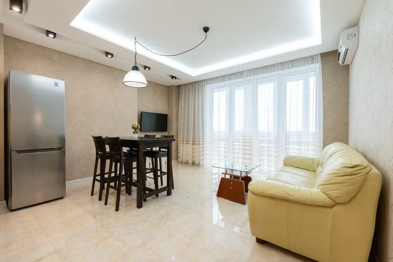Deluxe Apartment On Belorusskay Street 