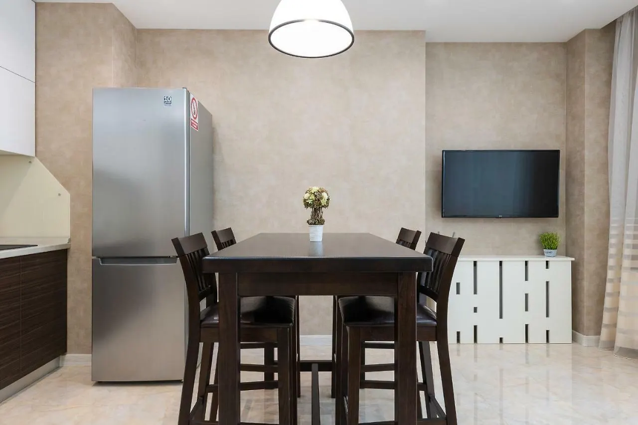 Deluxe Apartment On Belorusskay Street 