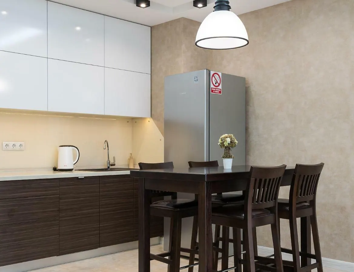 Deluxe Apartment On Belorusskay Street 